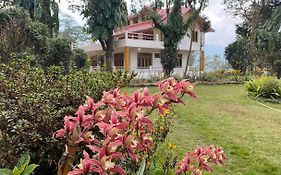 Bloomfield Farmhouse And Eco-Resort
